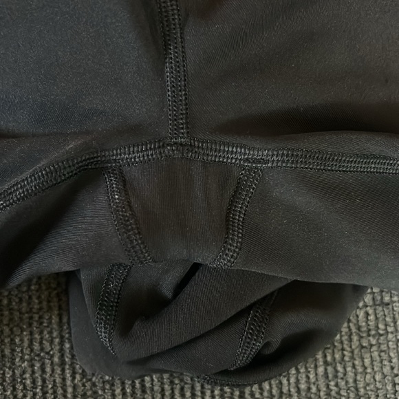 Lululemon Tied To It Crop 21" - Picture 6 of 7